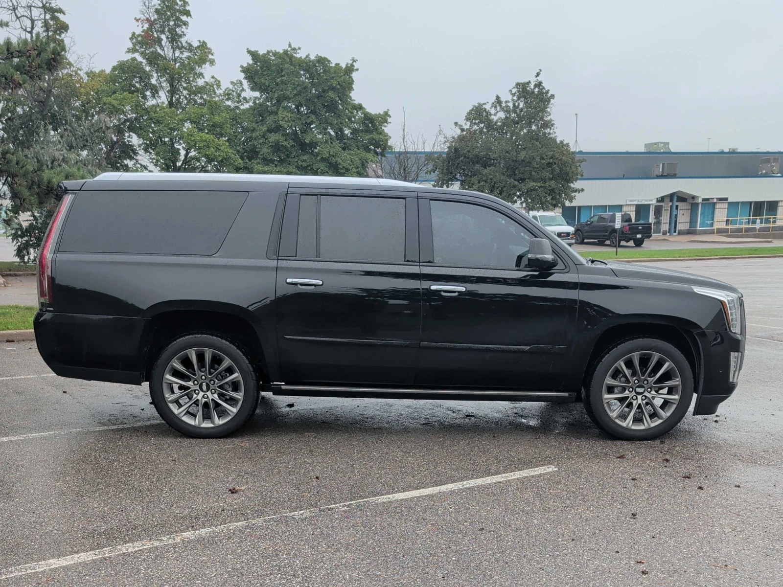 Cadillac Escalade * Platinum * АВТОКРЕДИТ БЕЗ ПЪРВОНАЧАЛНА ВНОСКА* , снимка 3 - Автомобили и джипове - 55901852