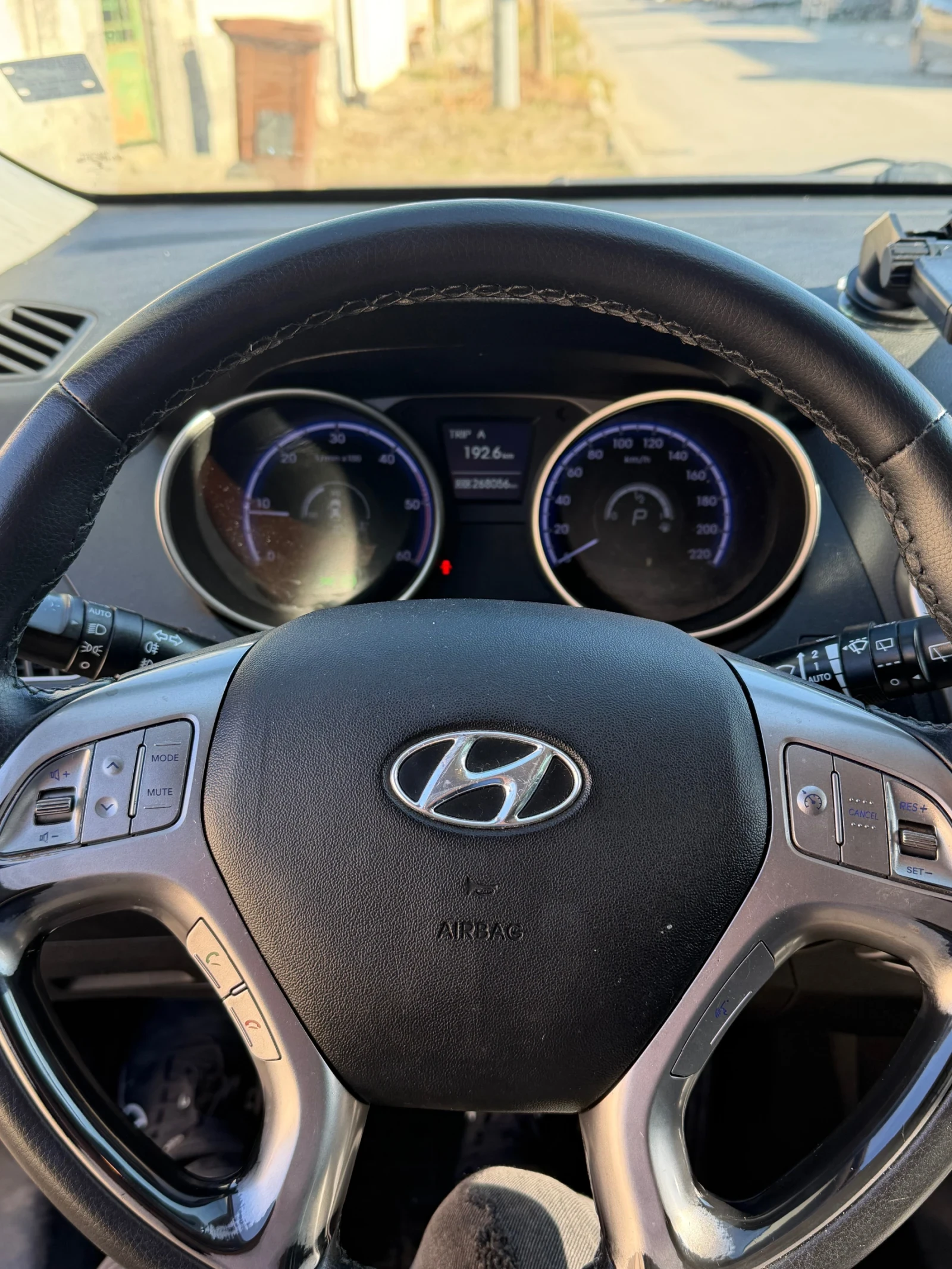 Hyundai IX35 2.0, снимка 5 - Автомобили и джипове - 56641489