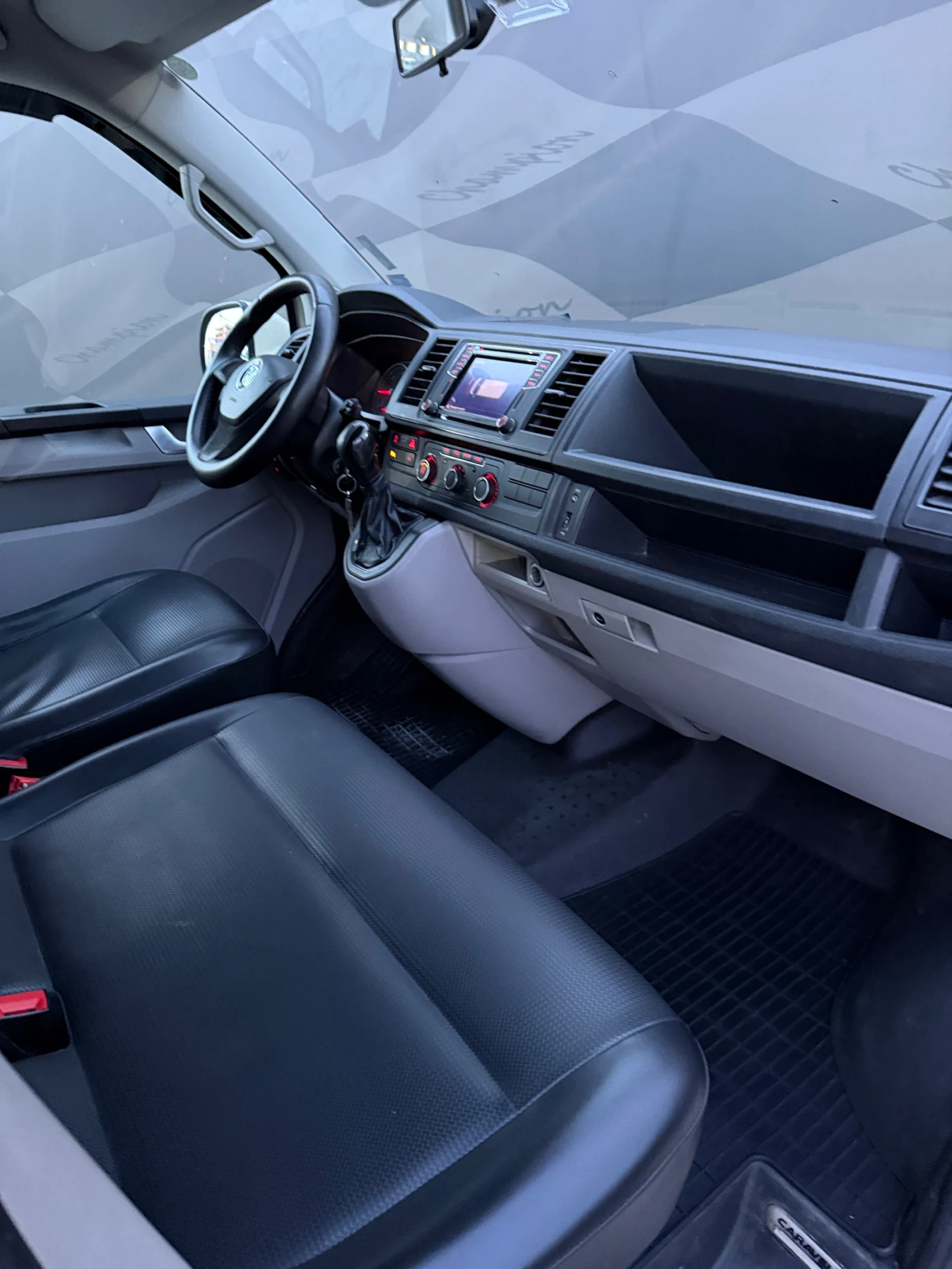 VW Caravelle Бартер лизинг, снимка 10 - Бусове и автобуси - 53832246