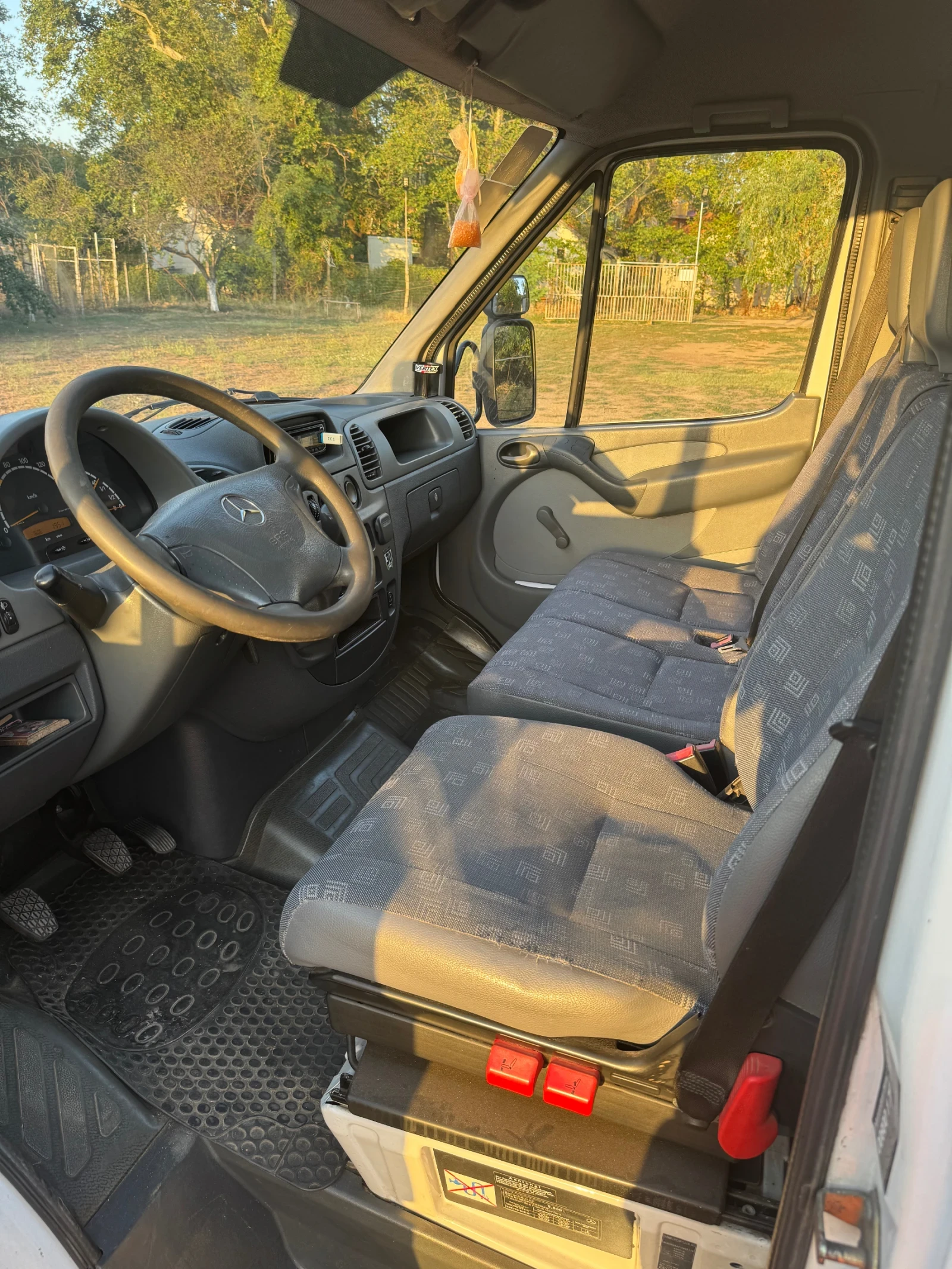 Mercedes-Benz Sprinter 211 CDI, снимка 12 - Бусове и автобуси - 55646136