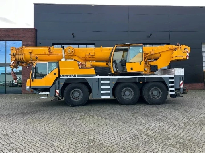 Автокран Друга марка Liebherr LTM 1055.1, снимка 3 - Индустриална техника - 46442665