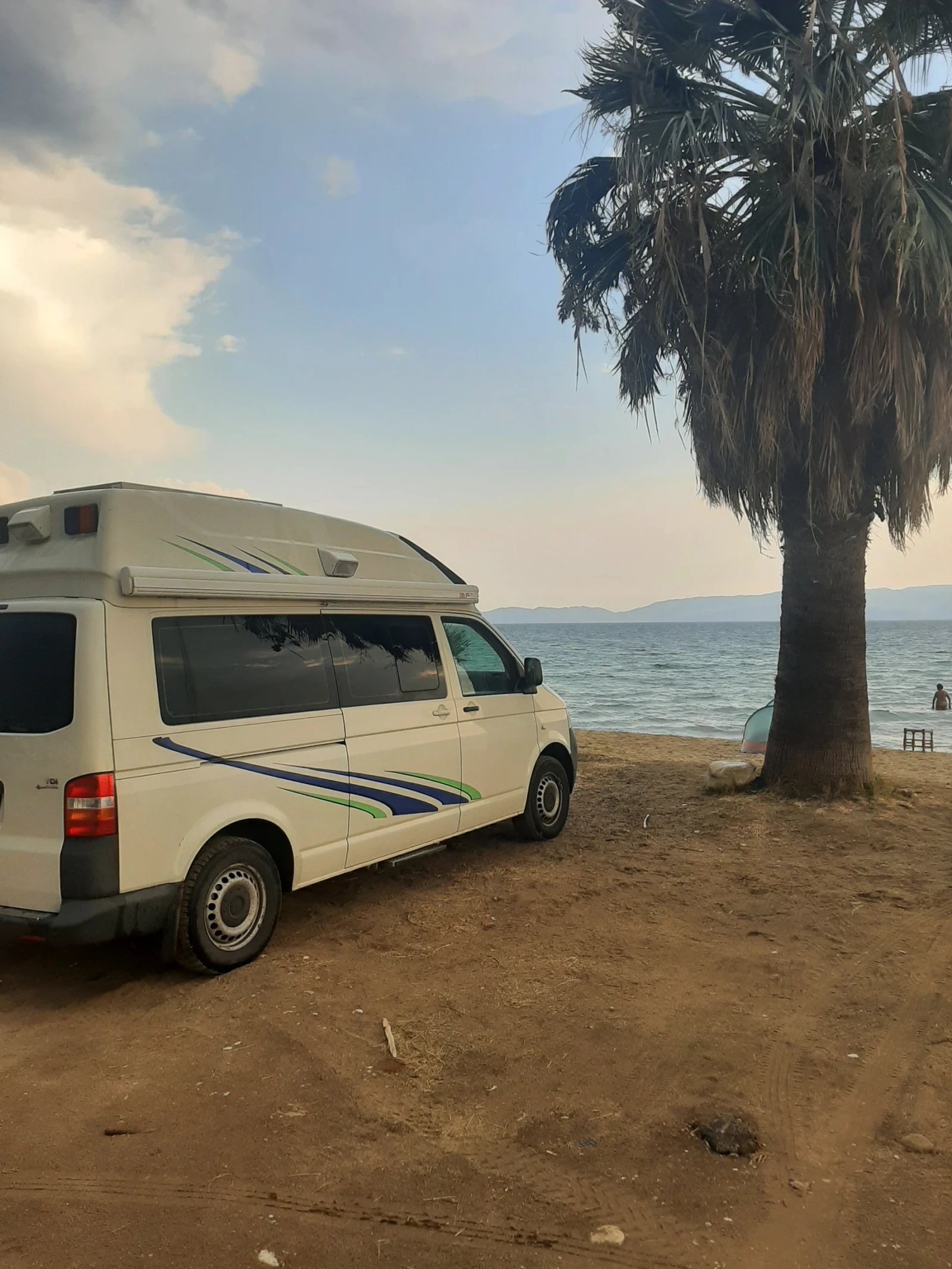 Кемпер VW Transporter T5 4X4, снимка 7 - Каравани и кемпери - 54594986