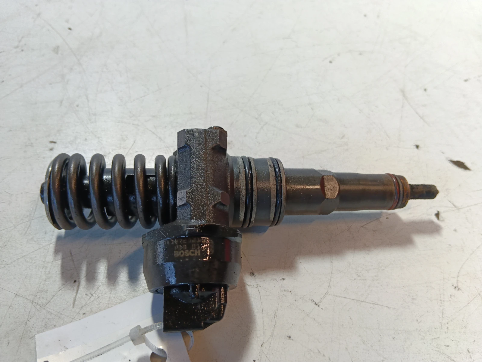 дюза 038130073AG  0414720215 VW Passat
