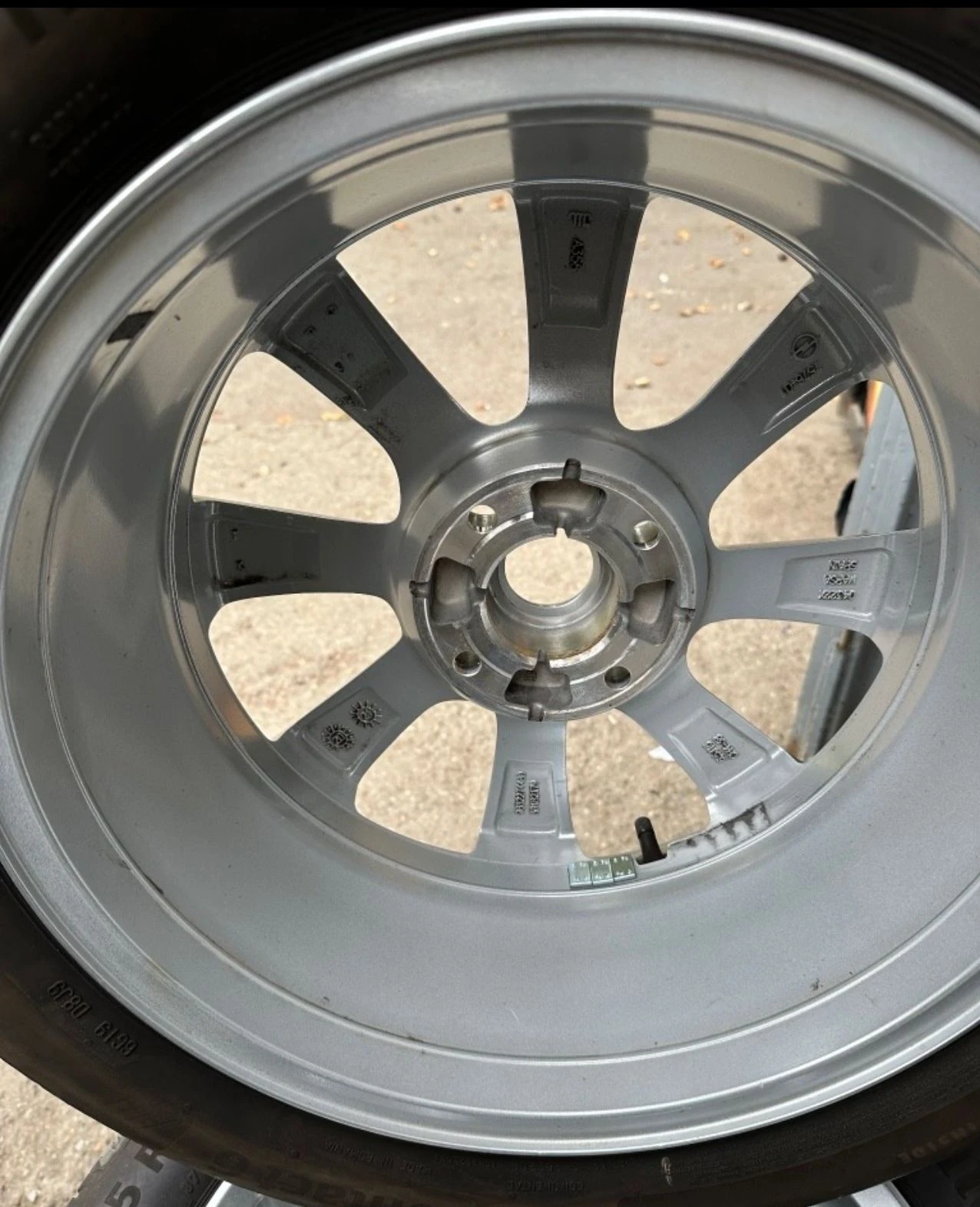 Гуми с джанти Continental 195/55R16, снимка 2 - Гуми и джанти - 55830083