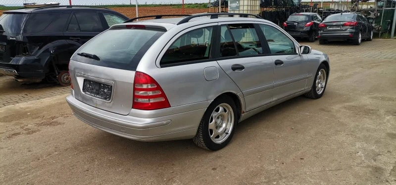 Mercedes-Benz C 200 2.2, снимка 2 - Автомобили и джипове - 40719288