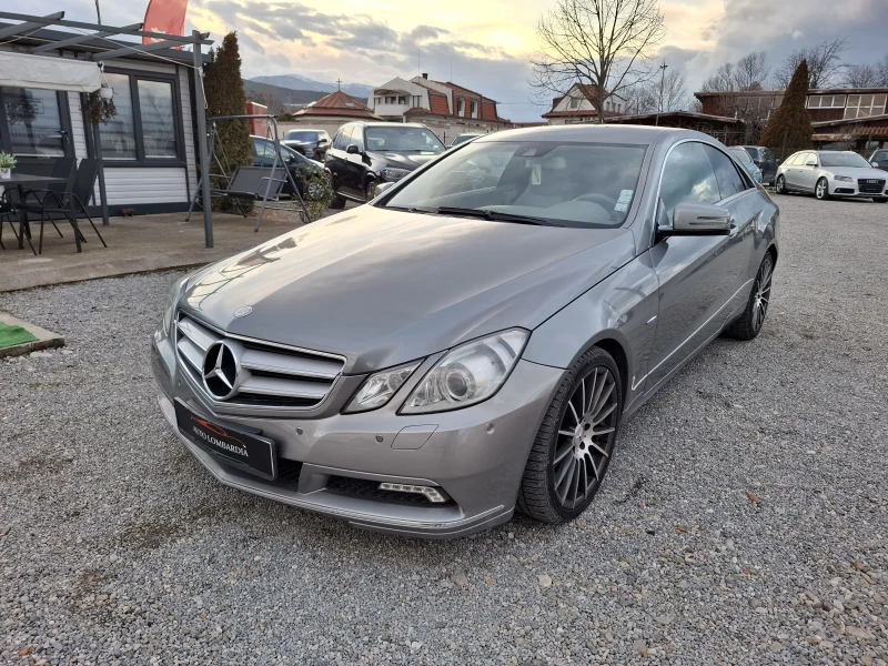 Mercedes-Benz E 220, снимка 4 - Автомобили и джипове - 52924303
