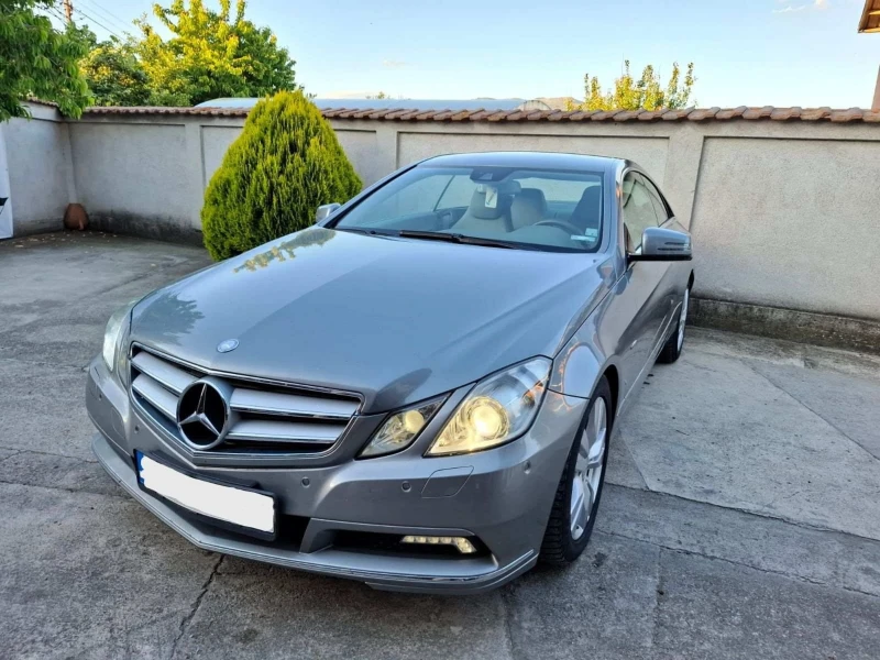 Mercedes-Benz E 220, снимка 2 - Автомобили и джипове - 50988766