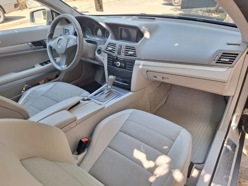 Mercedes-Benz E 220, снимка 11 - Автомобили и джипове - 47653114