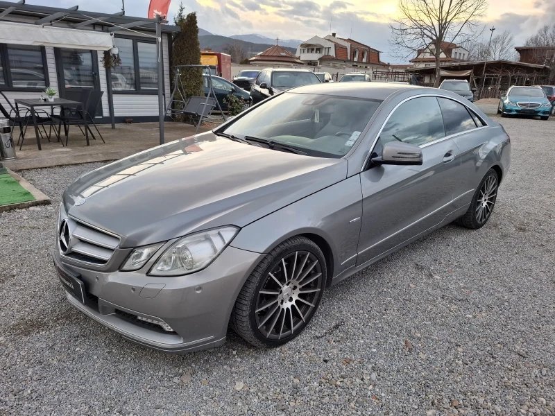 Mercedes-Benz E 220, снимка 5 - Автомобили и джипове - 52924303
