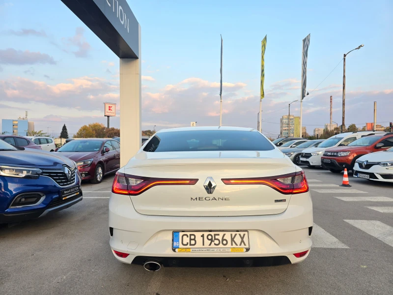 Renault Megane 1.6 dCi, снимка 4 - Автомобили и джипове - 47978424