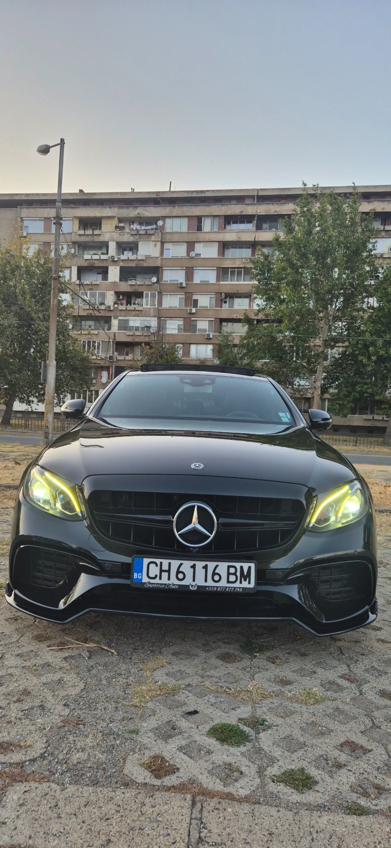 Mercedes-Benz E 220 AMG OPTIC, снимка 2 - Автомобили и джипове - 52449992