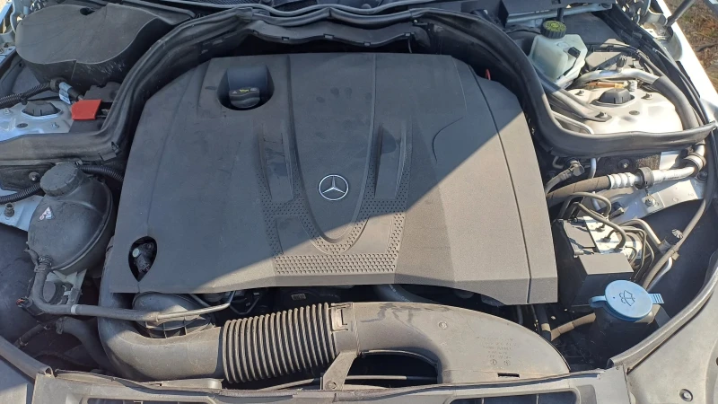 Mercedes-Benz C 220, снимка 8 - Автомобили и джипове - 51653249