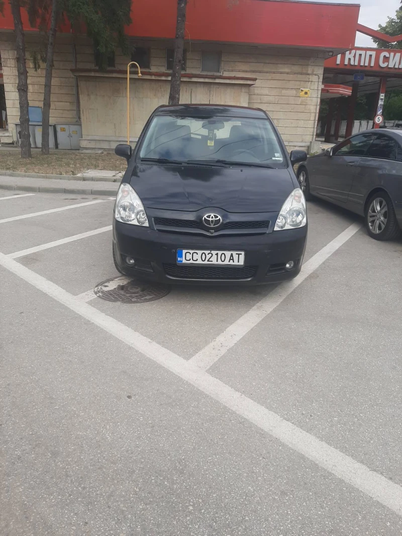 Toyota Corolla verso 2.0, снимка 3 - Автомобили и джипове - 52013599