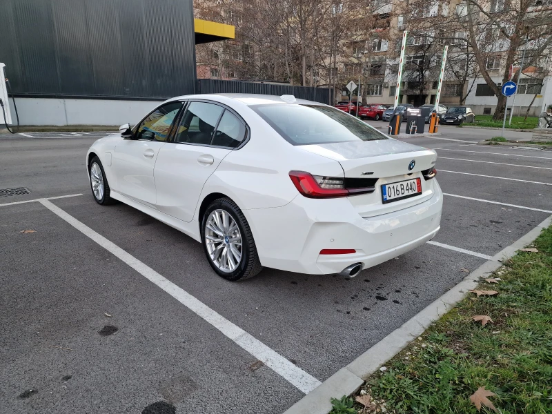 BMW 330 xDrive Plug-In Hybrid 2023 | 288 hp | 4x4 | US, снимка 3 - Автомобили и джипове - 52838754