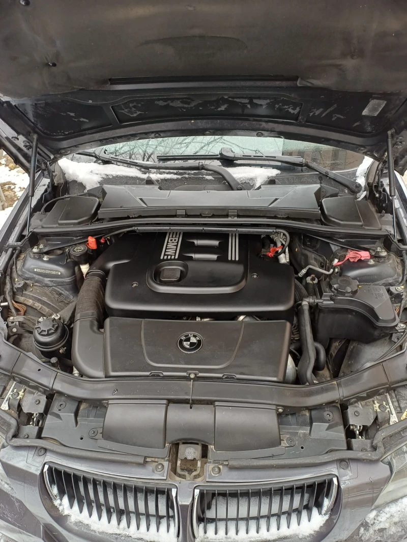 BMW 320, снимка 13 - Автомобили и джипове - 53173179