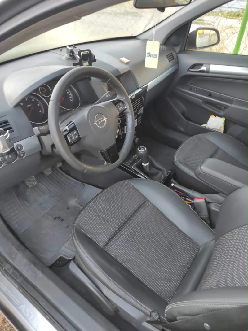 Opel Astra, снимка 7 - Автомобили и джипове - 53263924