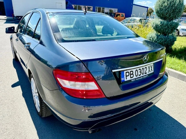 Mercedes-Benz C 180 KOMPRESSOR-РЕАЛНИ КМ.НАВИГАЦИЯ-ВСИЧКО ПЛАТЕНО - изображение 5