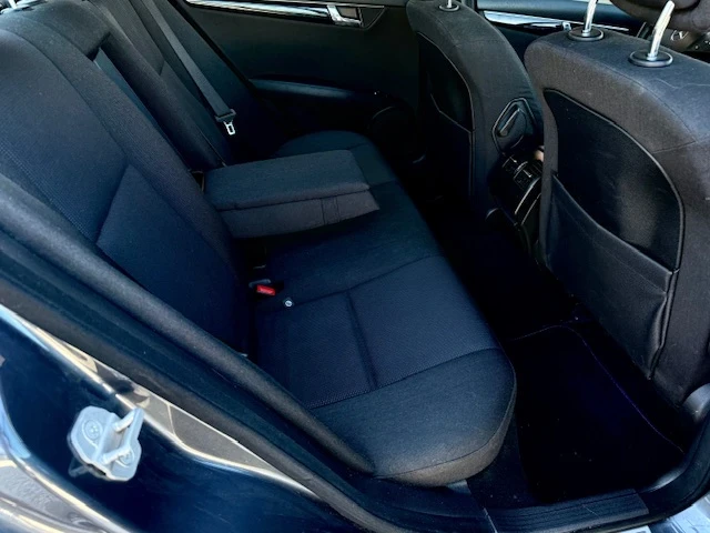 Mercedes-Benz C 180 KOMPRESSOR-РЕАЛНИ КМ.НАВИГАЦИЯ-ВСИЧКО ПЛАТЕНО - изображение 9