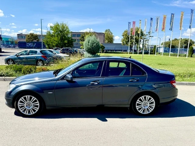 Mercedes-Benz C 180 KOMPRESSOR-РЕАЛНИ КМ.НАВИГАЦИЯ-ВСИЧКО ПЛАТЕНО - изображение 7