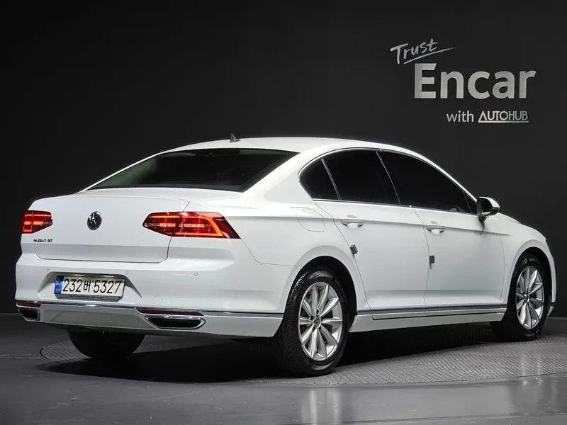 VW Passat Gt(B8) 2.0 Tdi, снимка 2 - Автомобили и джипове - 55062380