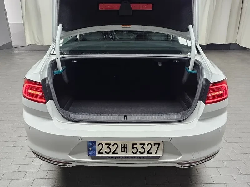 VW Passat Gt(B8) 2.0 Tdi, снимка 15 - Автомобили и джипове - 55062380