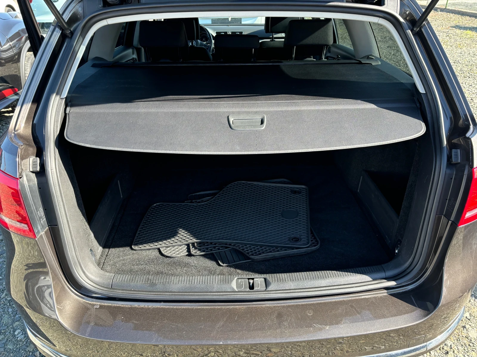 VW Passat B7 2.0 TDI Aut. - изображение 10