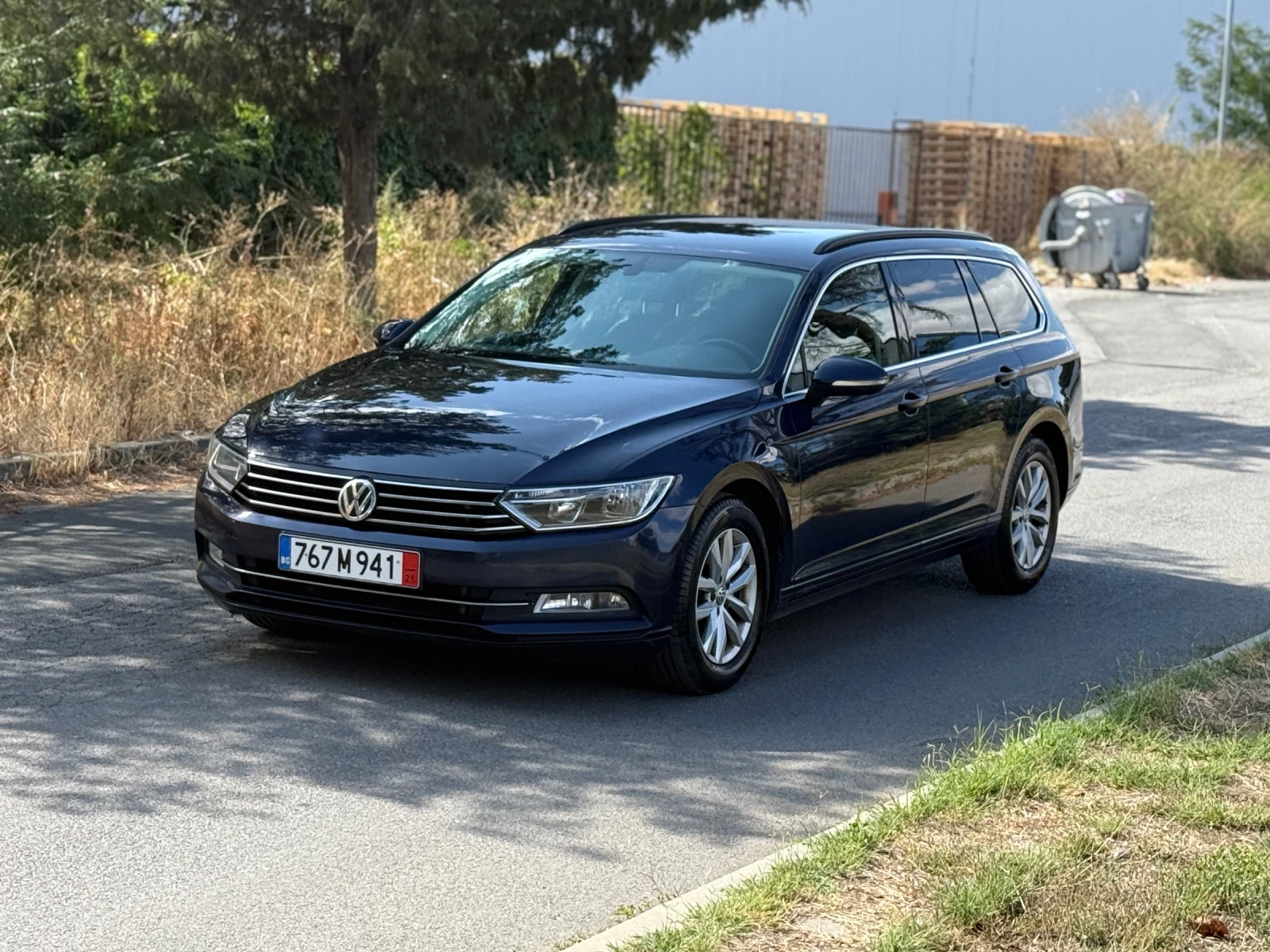 VW Passat 2.0TDI* DSG* DIGITAL* DISTRONIC* KEYLESS GO - изображение 2