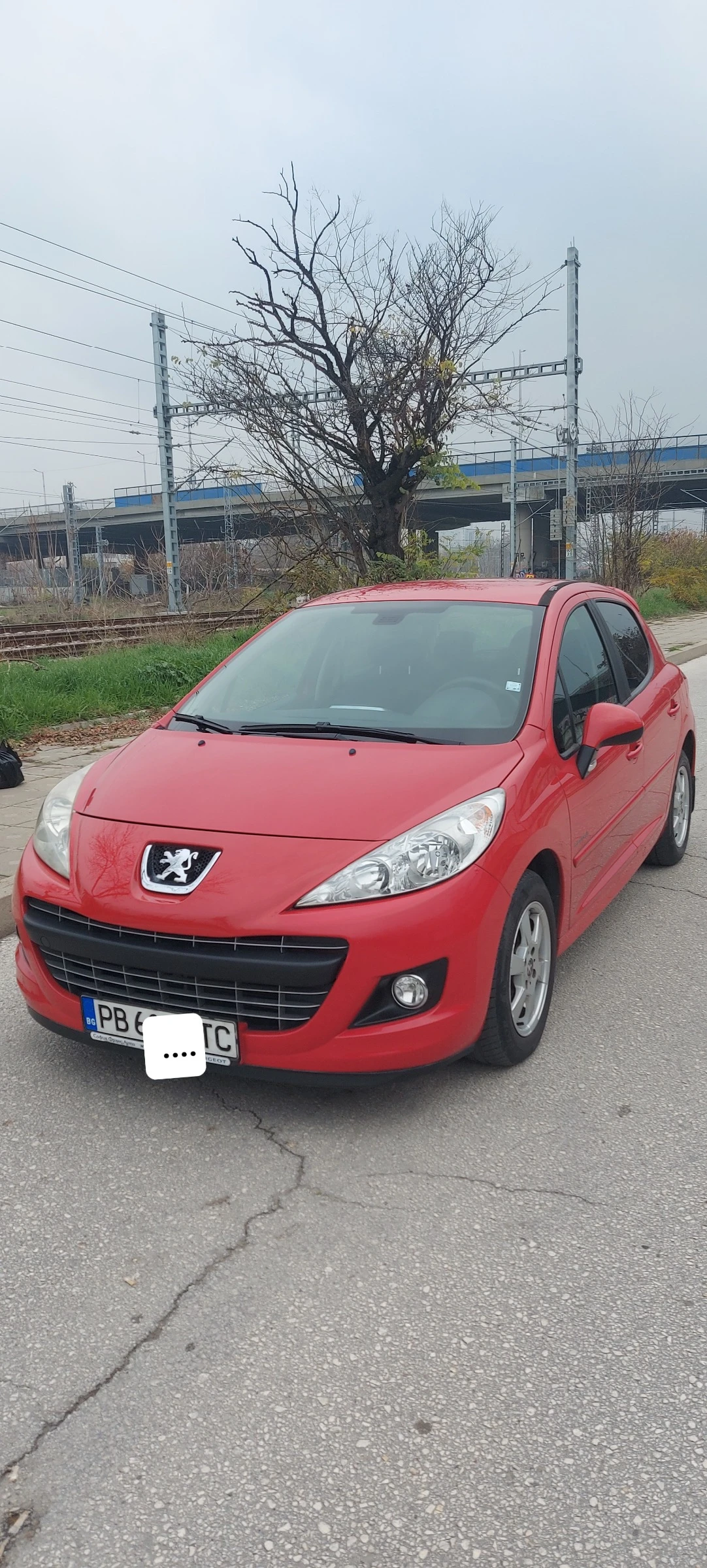 Peugeot 207 1.4 75к.с - изображение 8