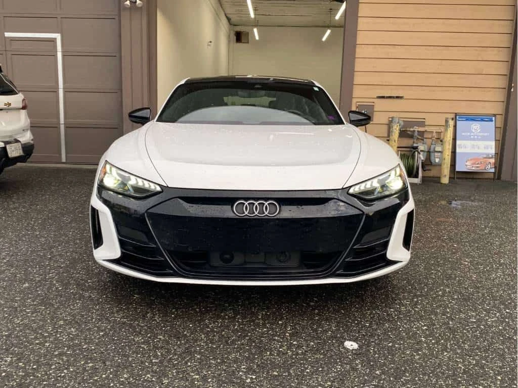 Audi E-Tron GT * quattro * PANO* KEYLESS* ПОДГРЕВ*  - изображение 6