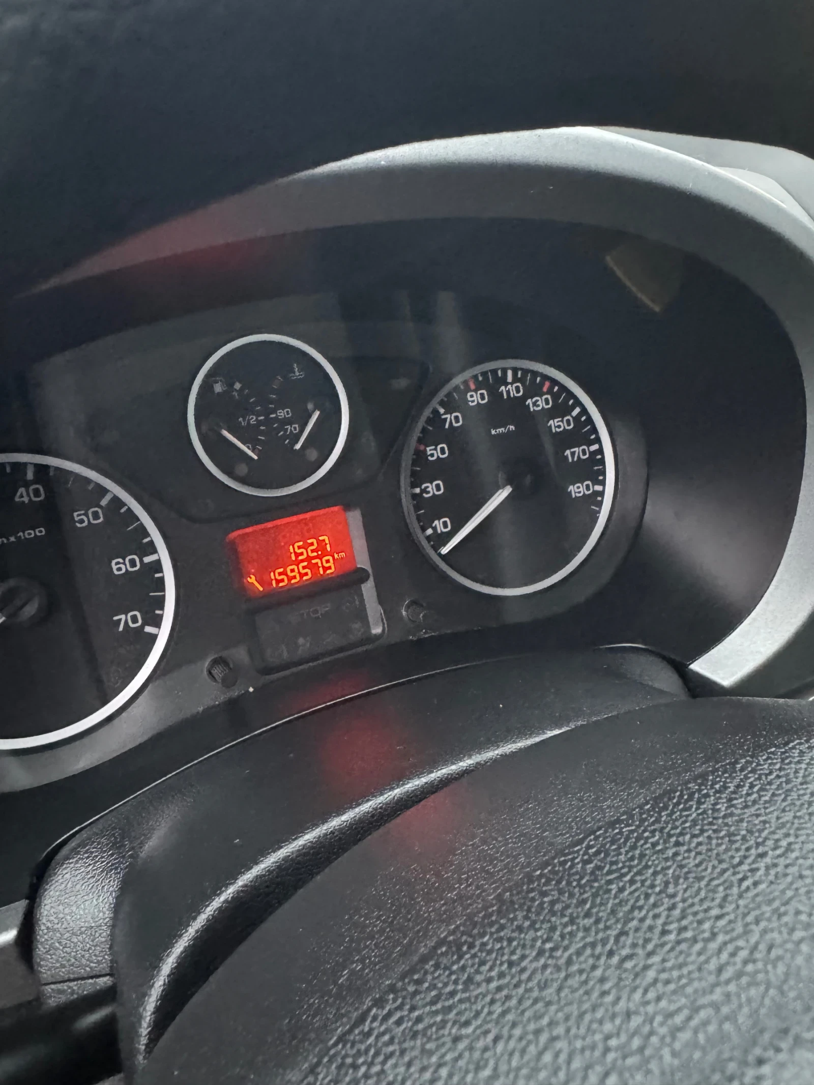 Peugeot Partner 1.6 ehdi, снимка 11 - Автомобили и джипове - 54046702