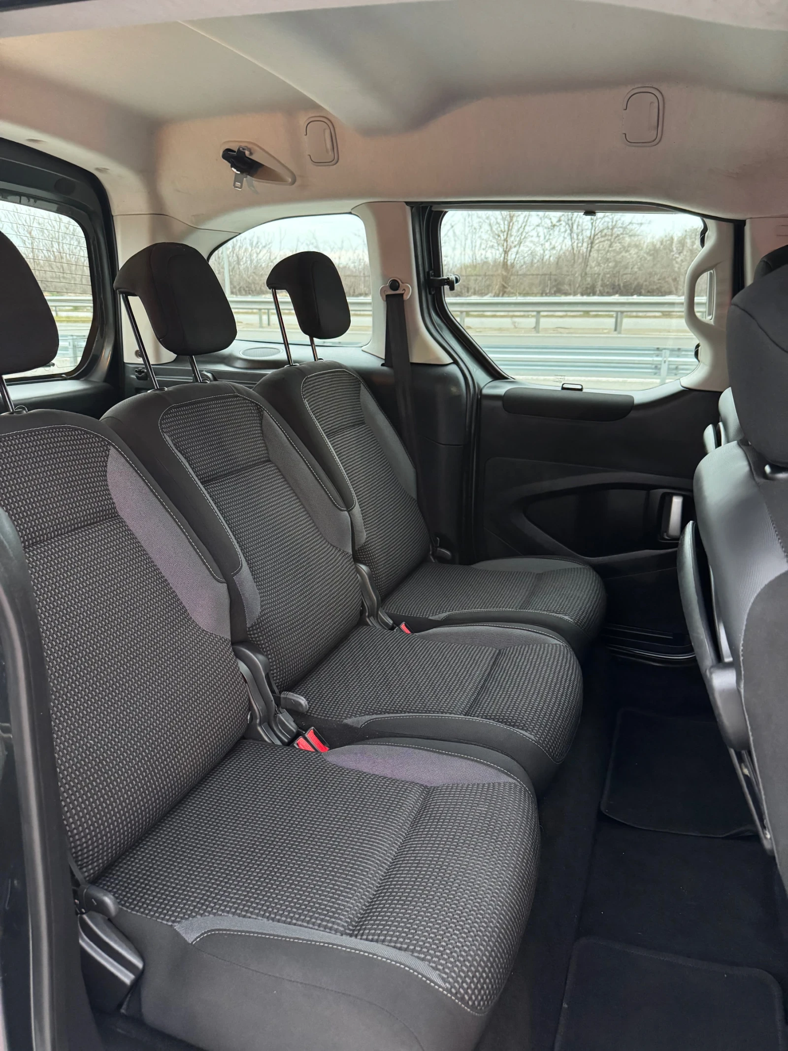 Peugeot Partner 1.6 ehdi, снимка 7 - Автомобили и джипове - 54046702