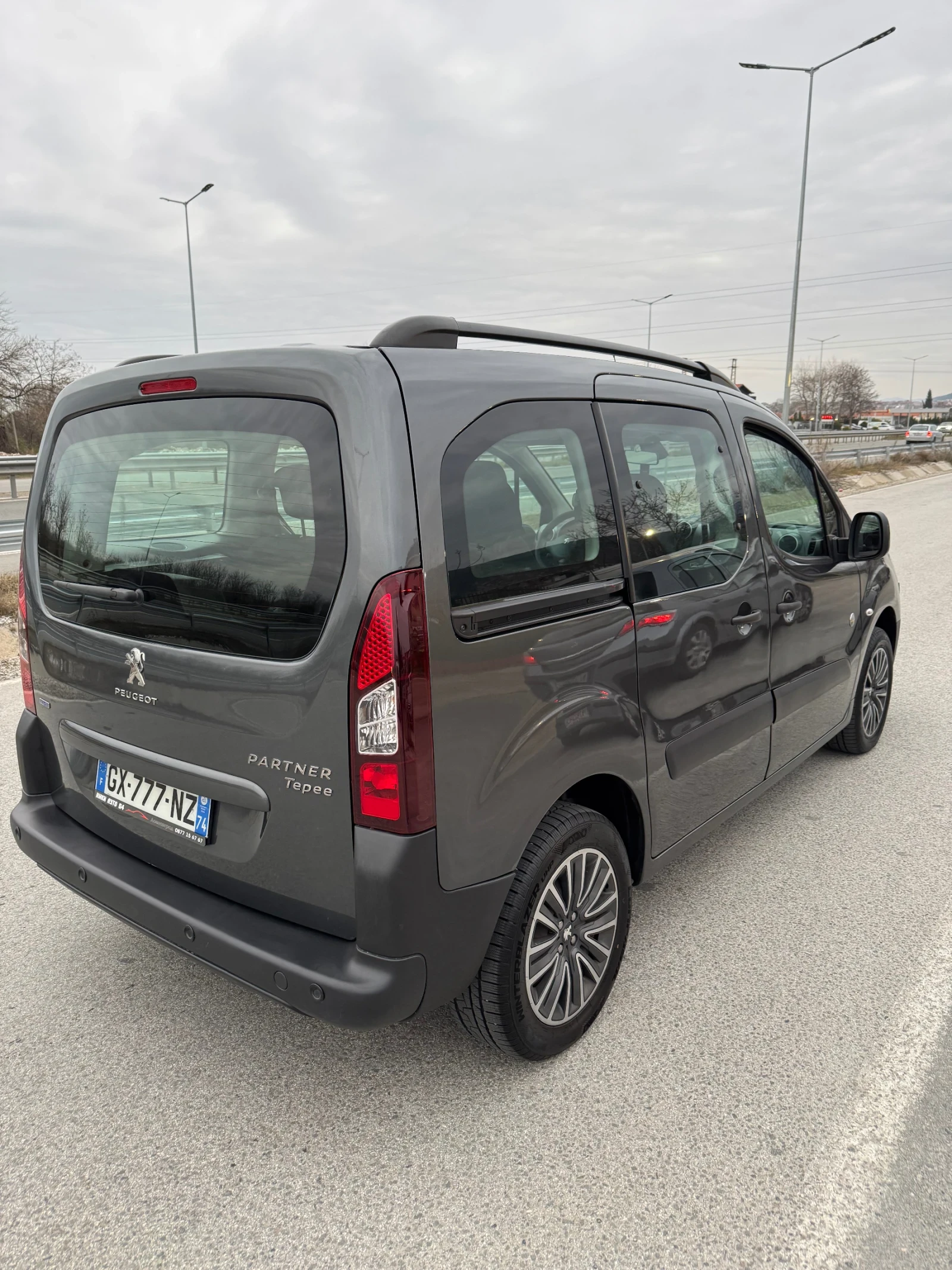 Peugeot Partner 1.6 ehdi, снимка 4 - Автомобили и джипове - 54046702