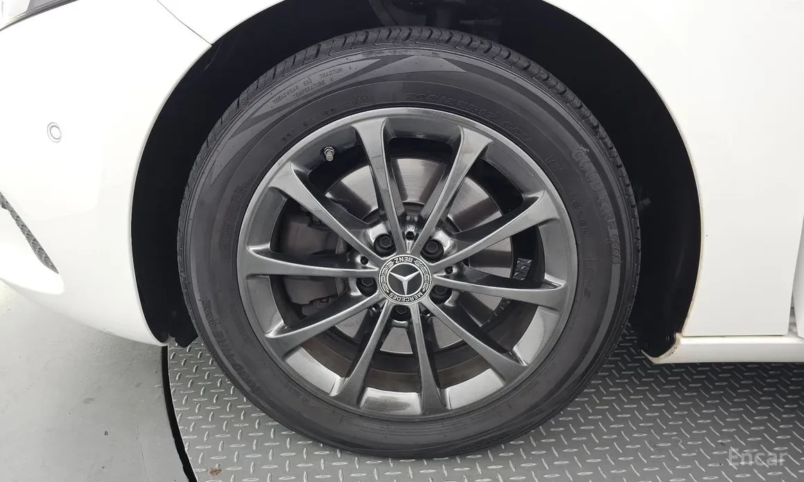 Mercedes-Benz A 220 AMG* Facelift* �������* �������* Start Stop* Blind | Mobile.bg � ����������� 5