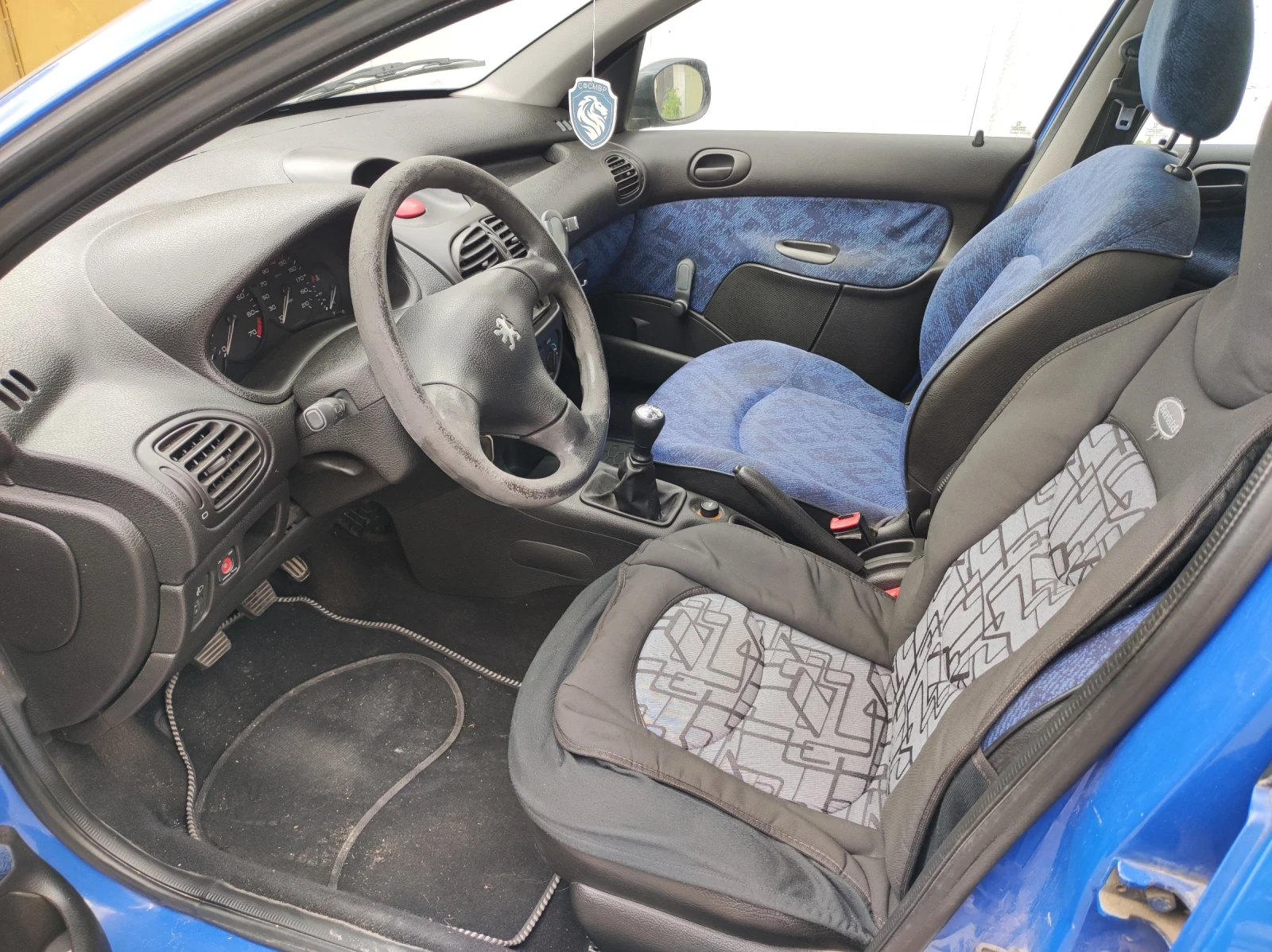 Peugeot 206 1.1i, снимка 5 - Автомобили и джипове - 54397875