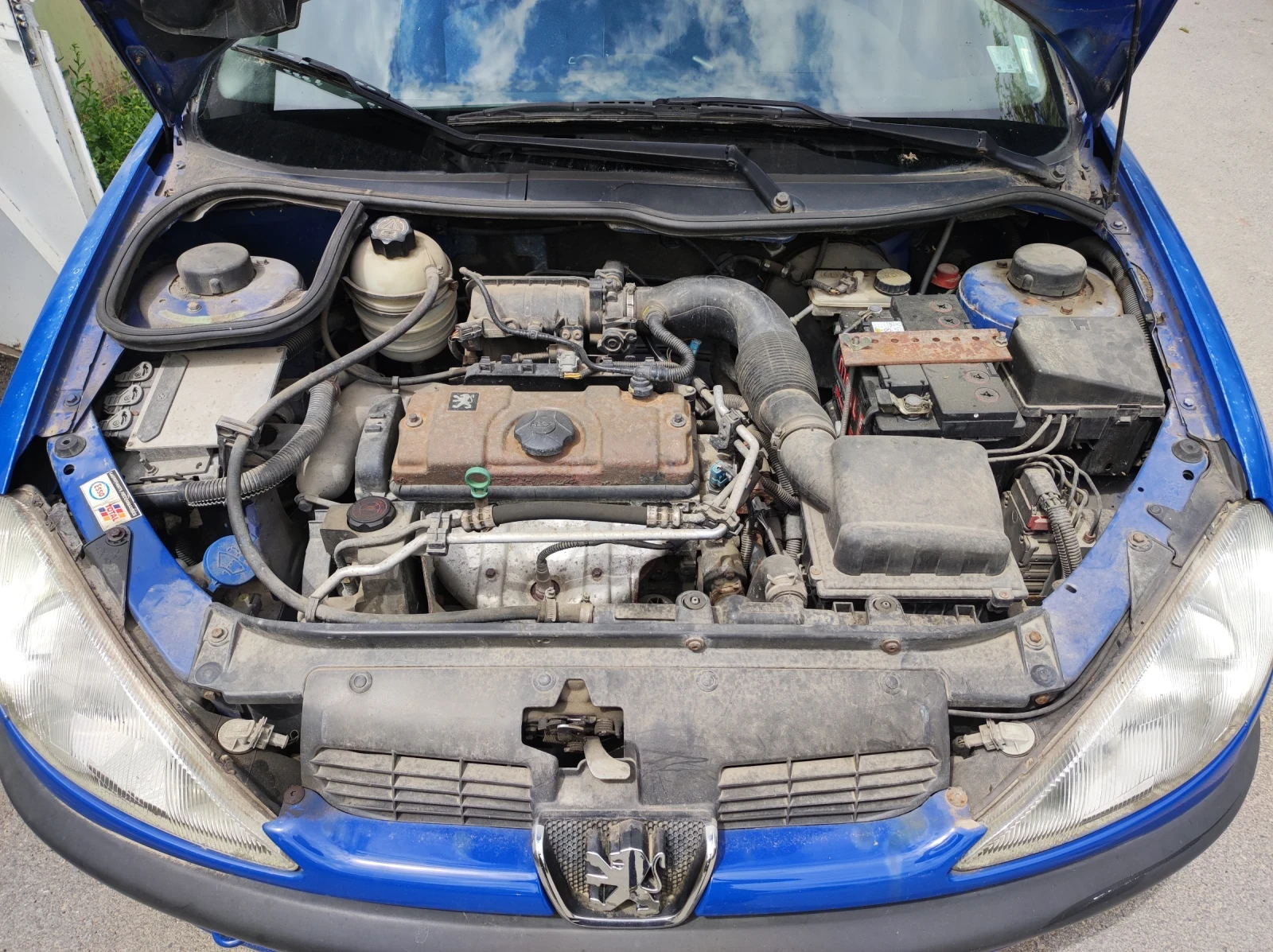 Peugeot 206 1.1i, снимка 9 - Автомобили и джипове - 54397875