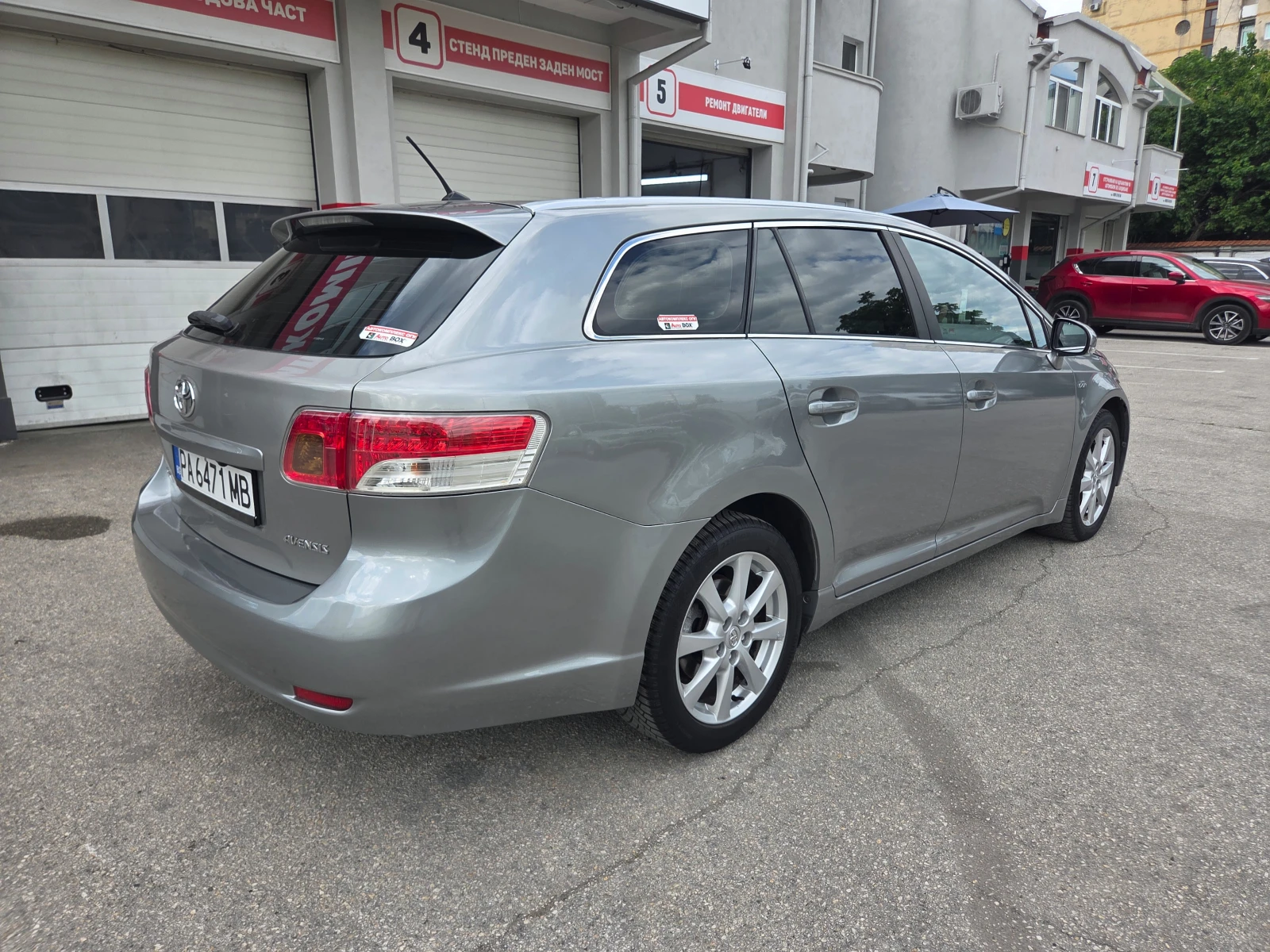 Toyota Avensis 2.2d(150 Hp)AT/Navi/Камера, снимка 5 - Автомобили и джипове - 54740669