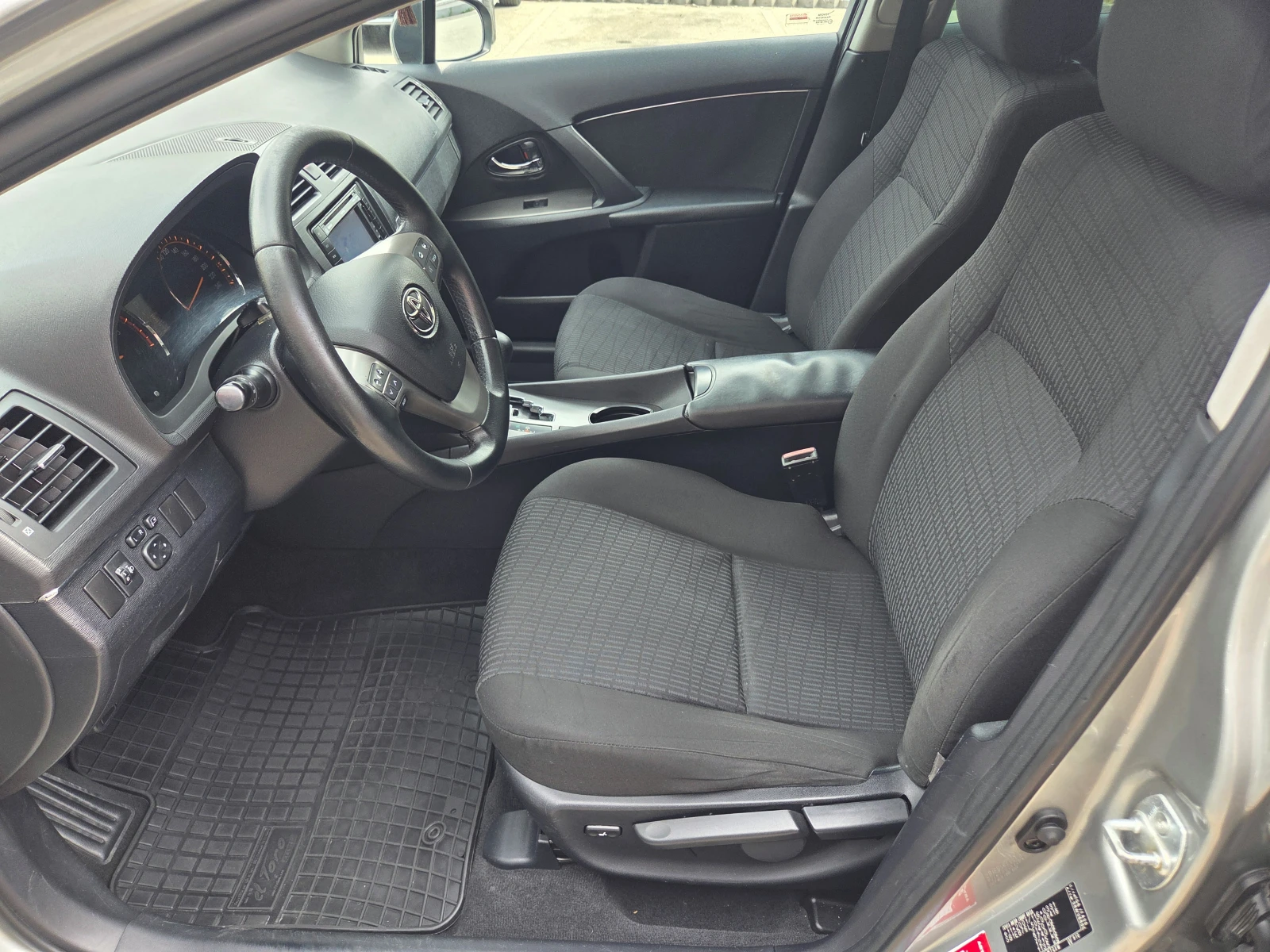 Toyota Avensis 2.2d(150 Hp)AT/Navi/Камера, снимка 10 - Автомобили и джипове - 54740669