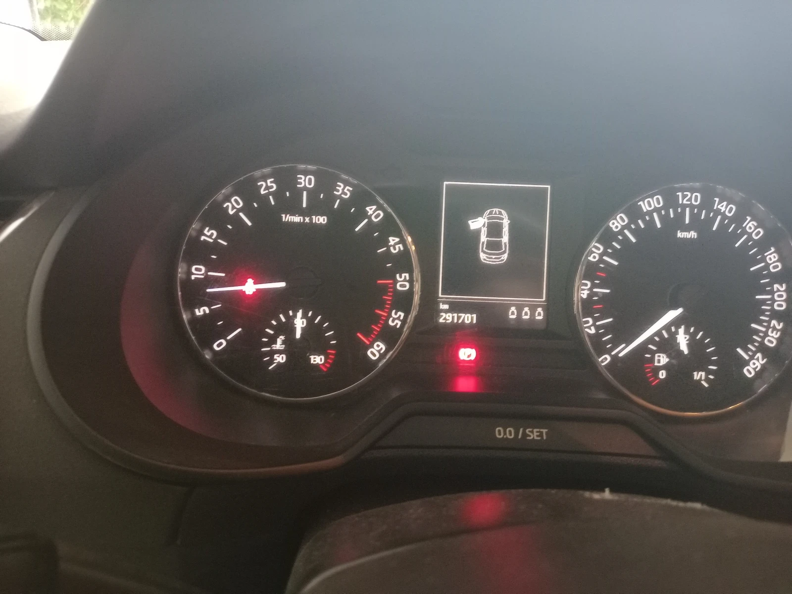Skoda Octavia 1.6 TDI , снимка 8 - Автомобили и джипове - 54792524