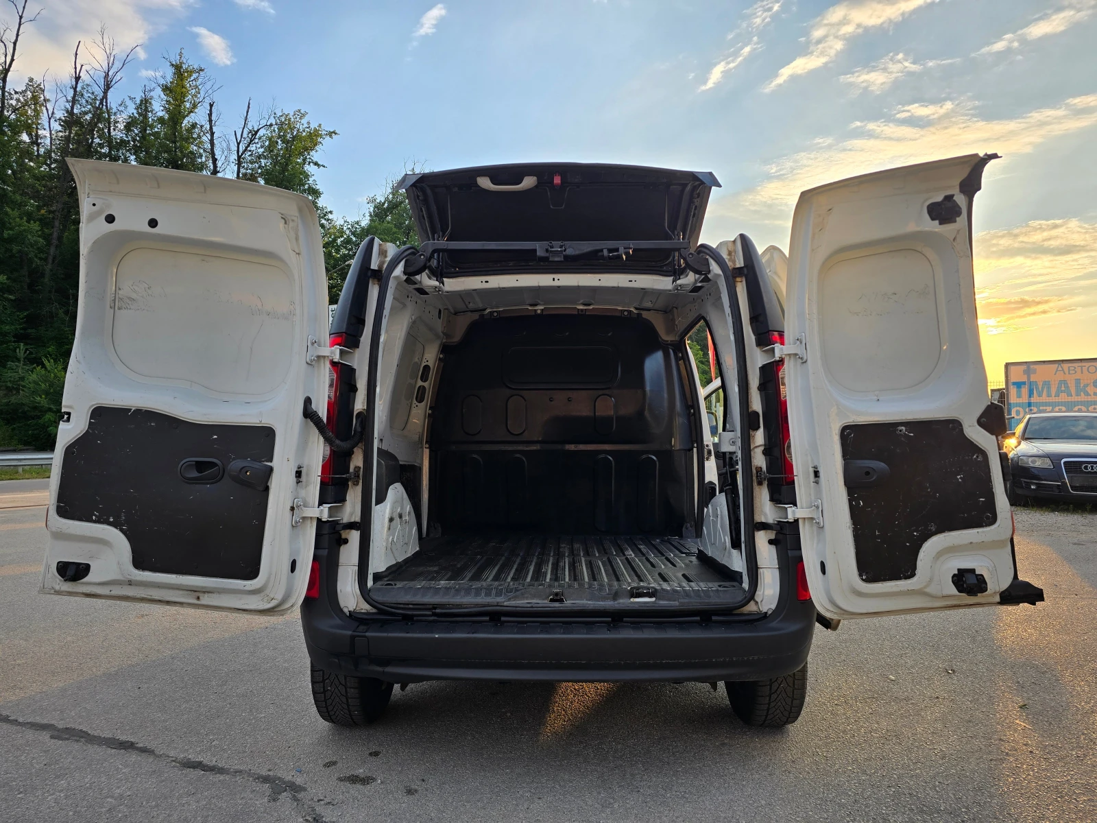 Renault Kangoo 1.5DCi/90ps/KLIMA, снимка 9 - Автомобили и джипове - 55200880