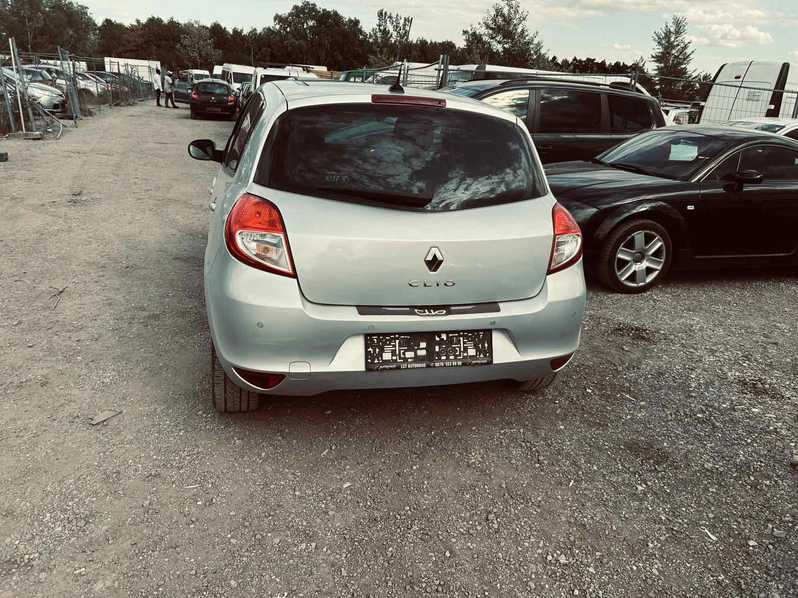 Renault Clio, снимка 3 - Автомобили и джипове - 55381284