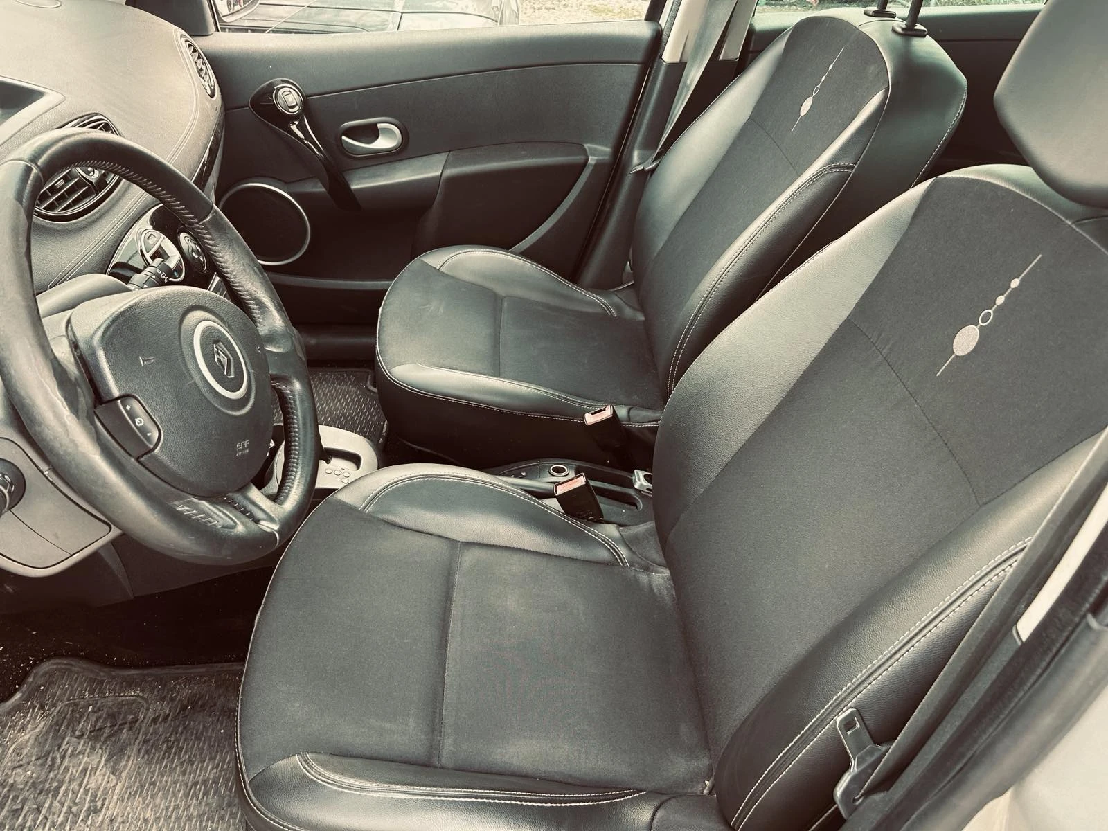 Renault Clio, снимка 9 - Автомобили и джипове - 55381284
