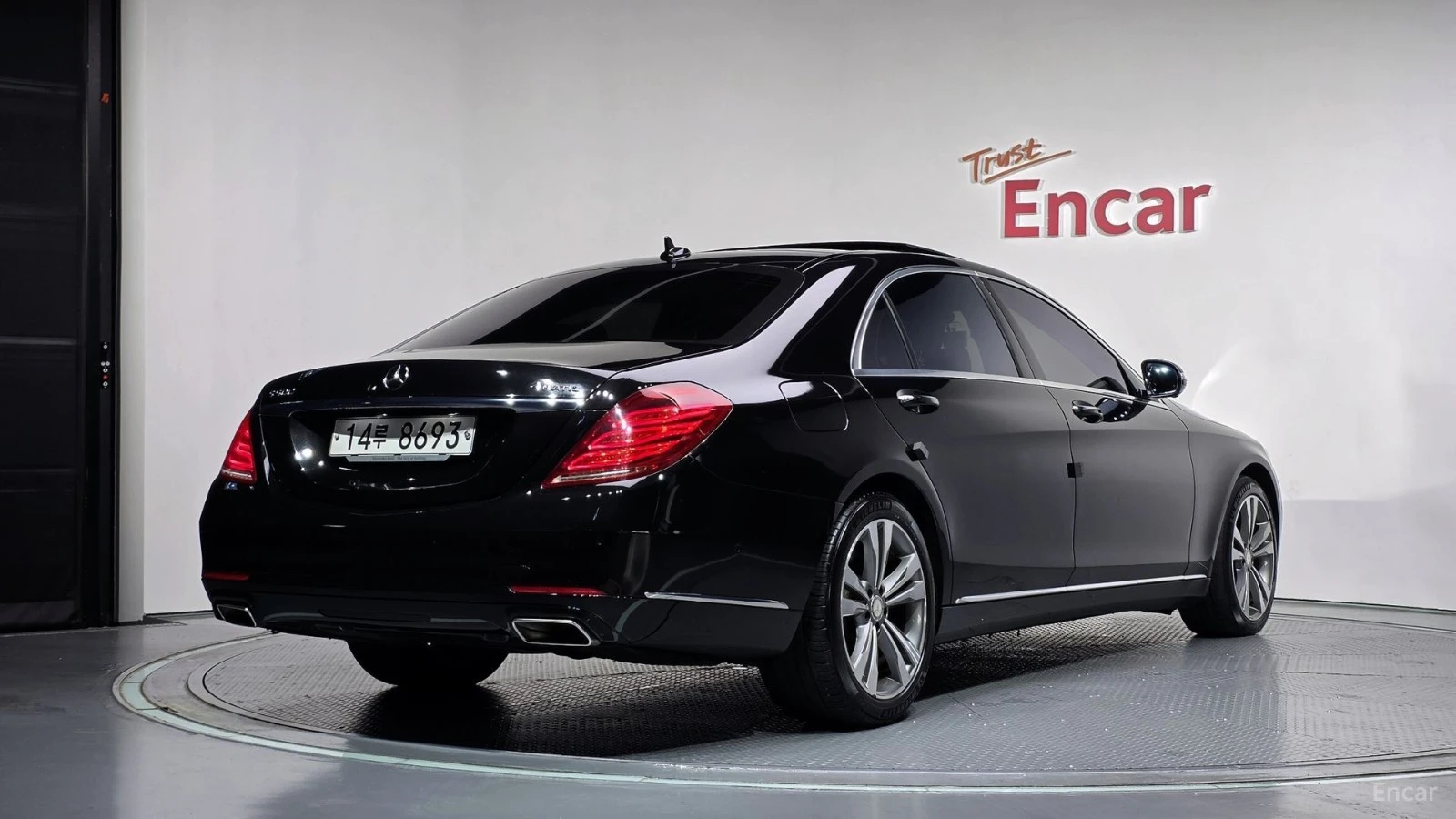 Mercedes-Benz S 500 LONG 4MATIC* МОНИТОРИ* 360* ПАНО* АВТОКРЕДИТ, снимка 2 - Автомобили и джипове - 55616842