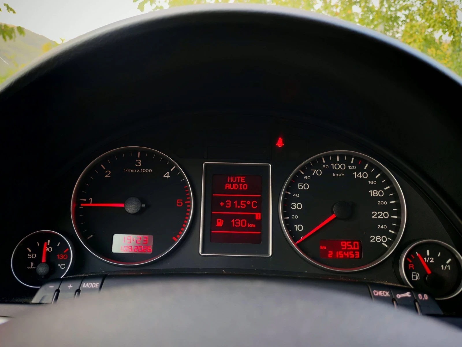 Audi A4 2.0TDI(140)* 6-СКОРОСТИ* S-LINE* НОВ ВНОС* , снимка 16 - Автомобили и джипове - 55904742