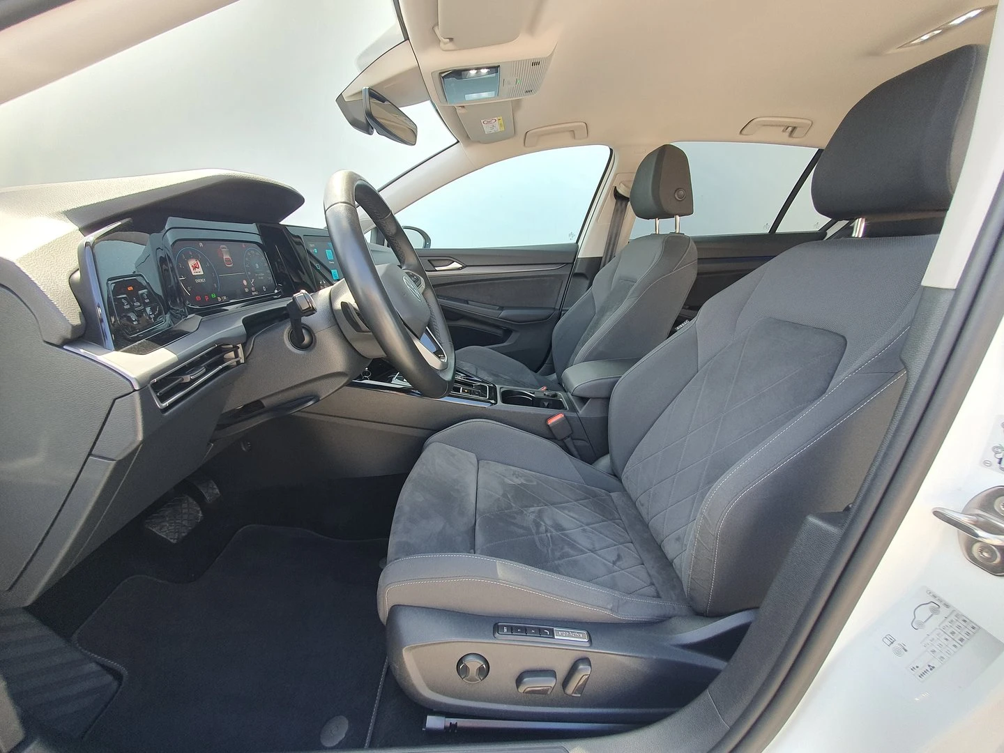 VW Golf, снимка 7 - Автомобили и джипове - 56422638