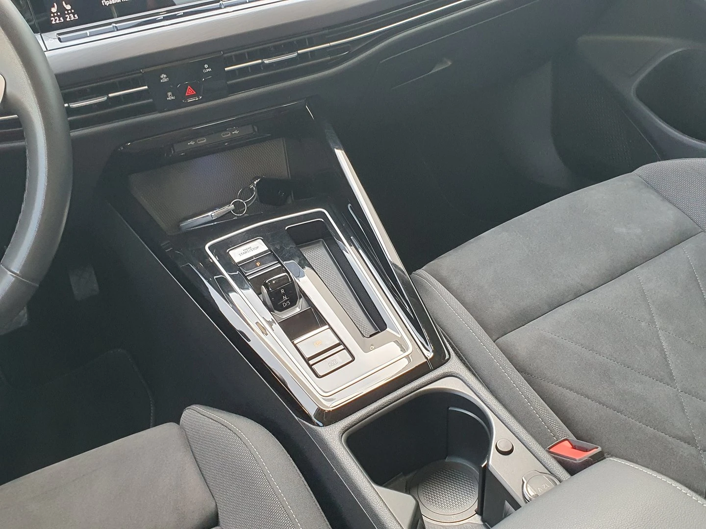 VW Golf, снимка 9 - Автомобили и джипове - 56422638