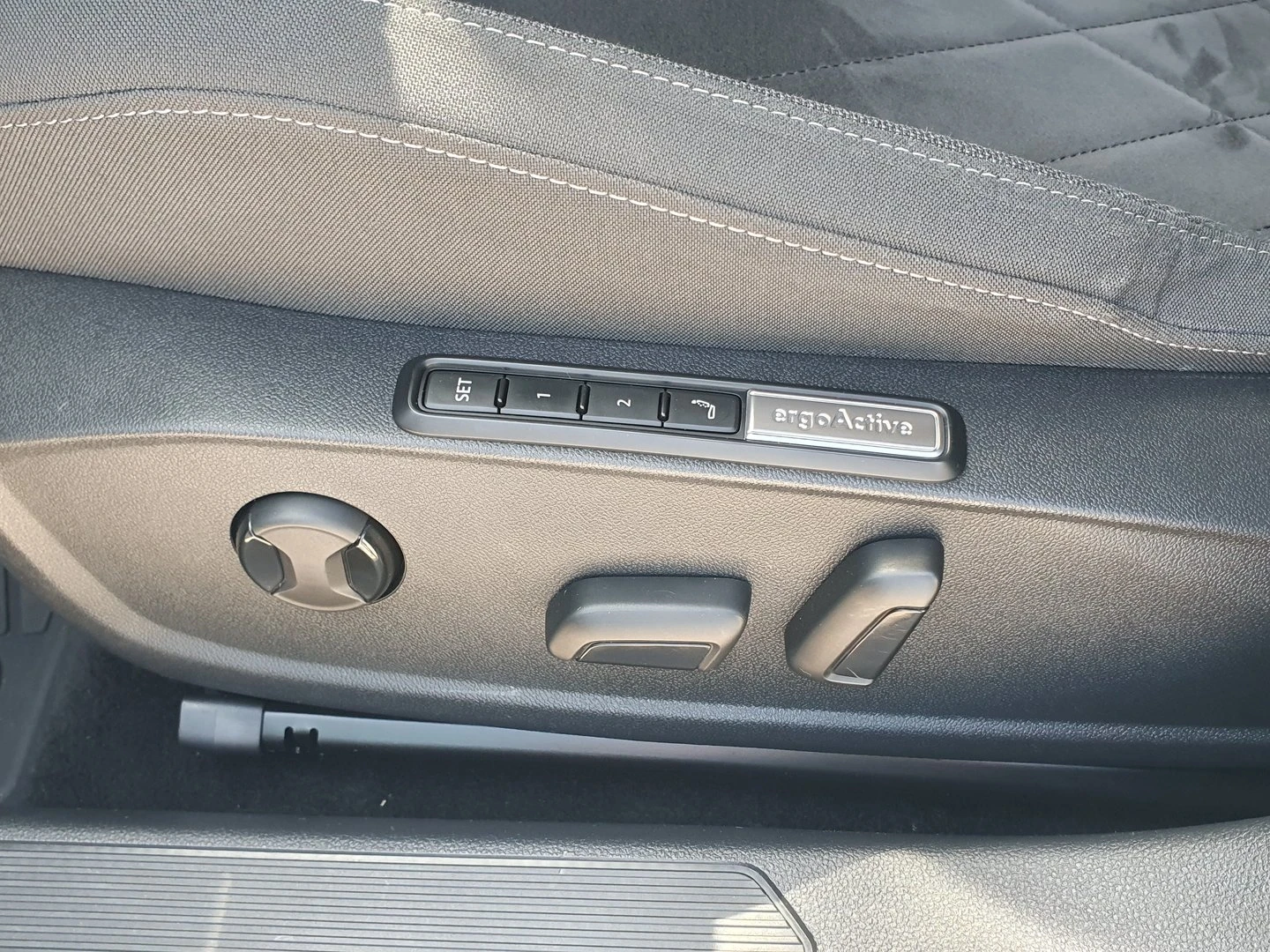 VW Golf, снимка 12 - Автомобили и джипове - 56422638