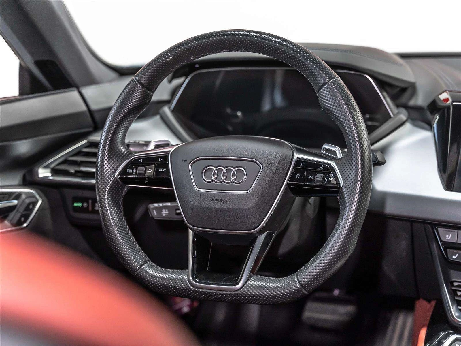 Audi E-Tron GT * Premium Plus| B&O Sound| Black Optics| Accident , снимка 7 - Автомобили и джипове - 56132730