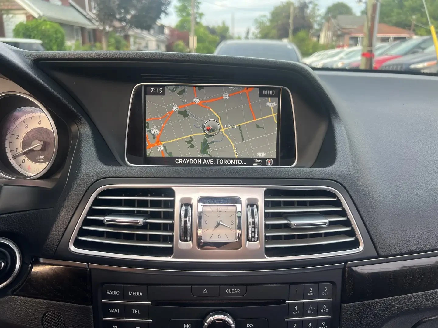 Mercedes-Benz E 400 4MATIC* КОЖА* НАВИ* ПАНО* КАМЕРА* HARMAN, снимка 16 - Автомобили и джипове - 56202689