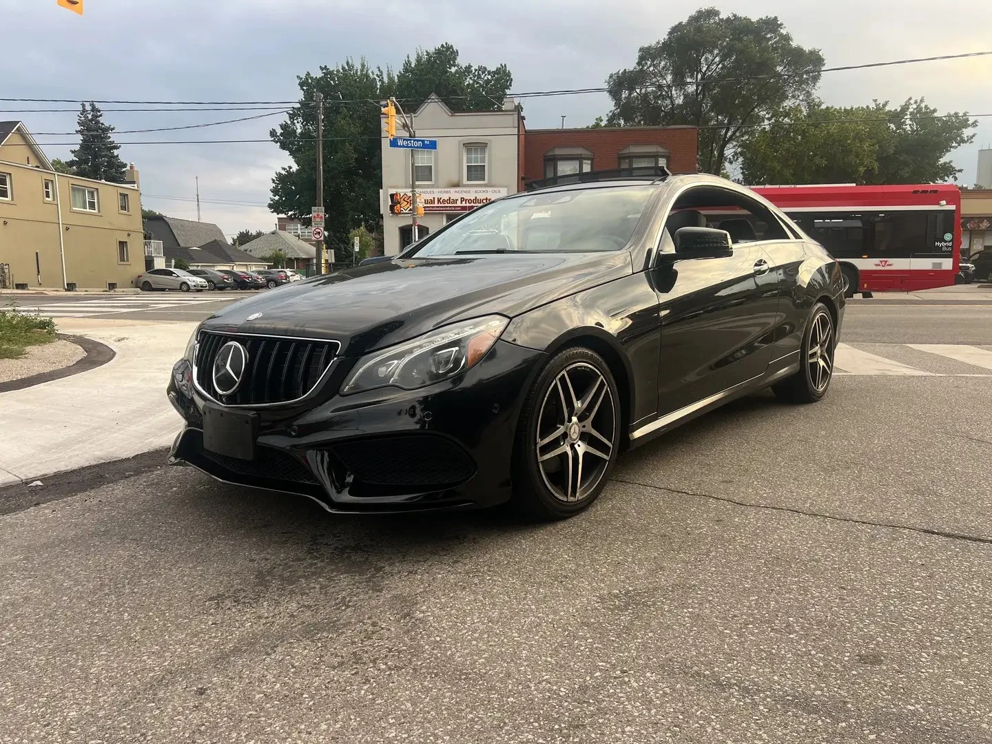 Mercedes-Benz E 400 4MATIC* КОЖА* НАВИ* ПАНО* КАМЕРА* HARMAN, снимка 3 - Автомобили и джипове - 56202689