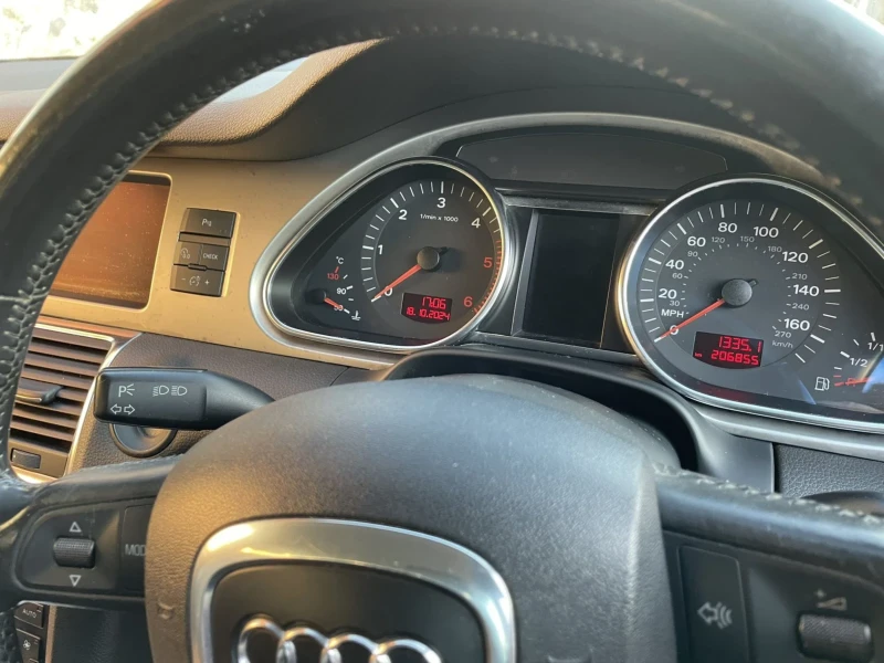 Audi Q7, снимка 3 - Автомобили и джипове - 47697022